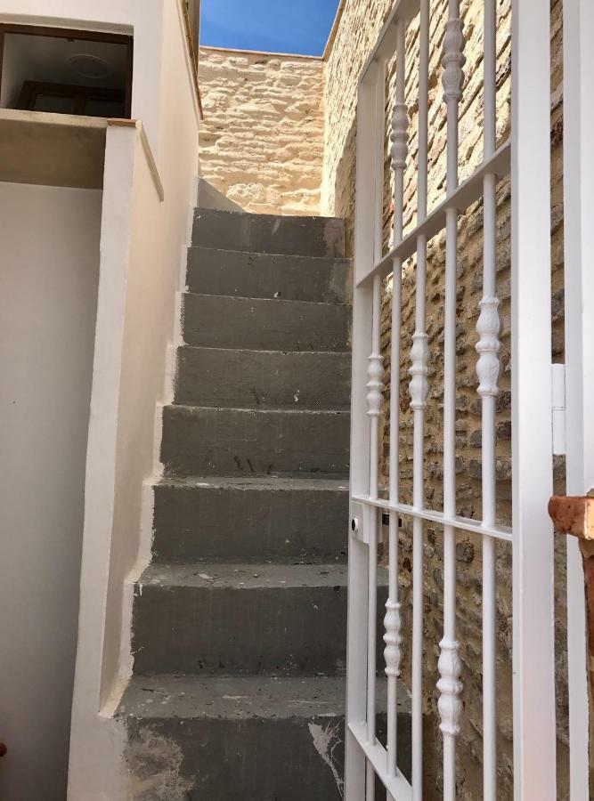 Con Terraza,a 100m Playa Costilla Y Frente Al Castillo Apartment *